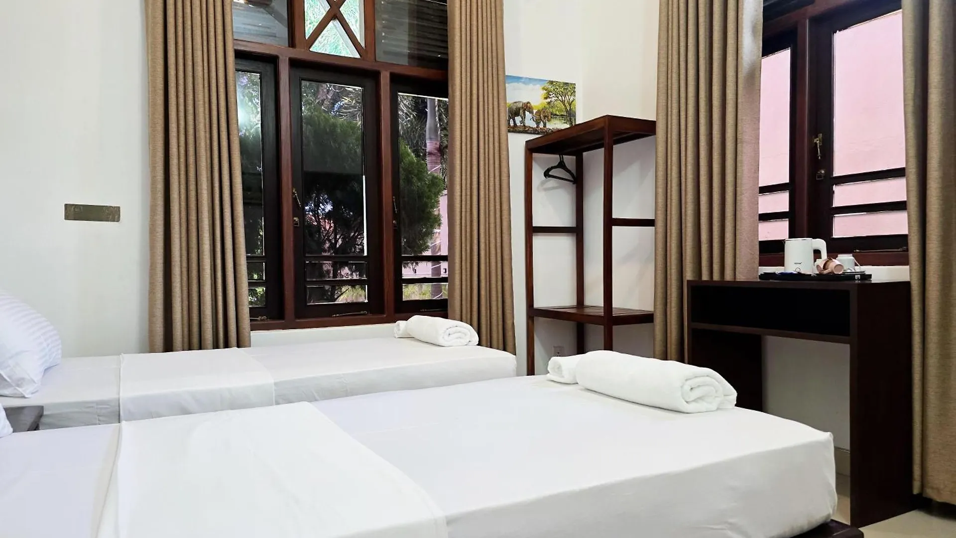 Tropicana Negombo Boutique Hotel Bed & Breakfast