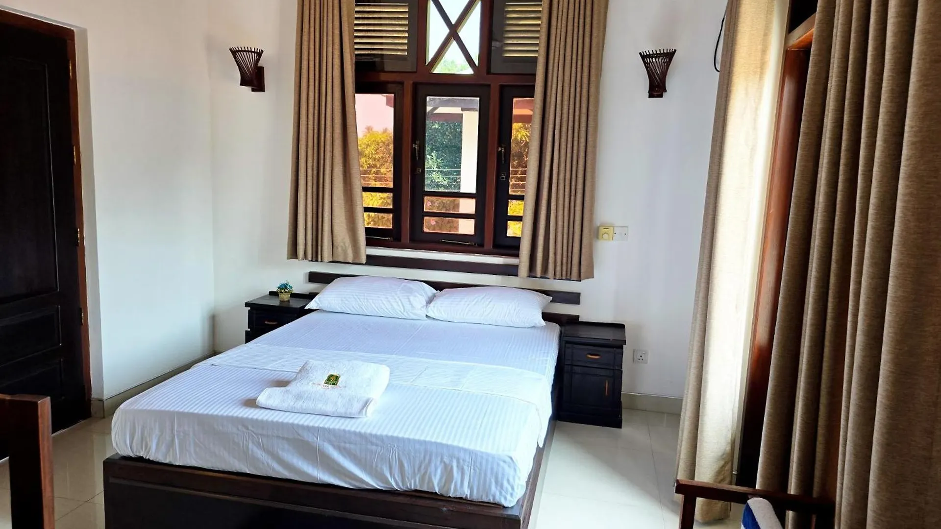 Tropicana Negombo Boutique Hotel Bed & Breakfast