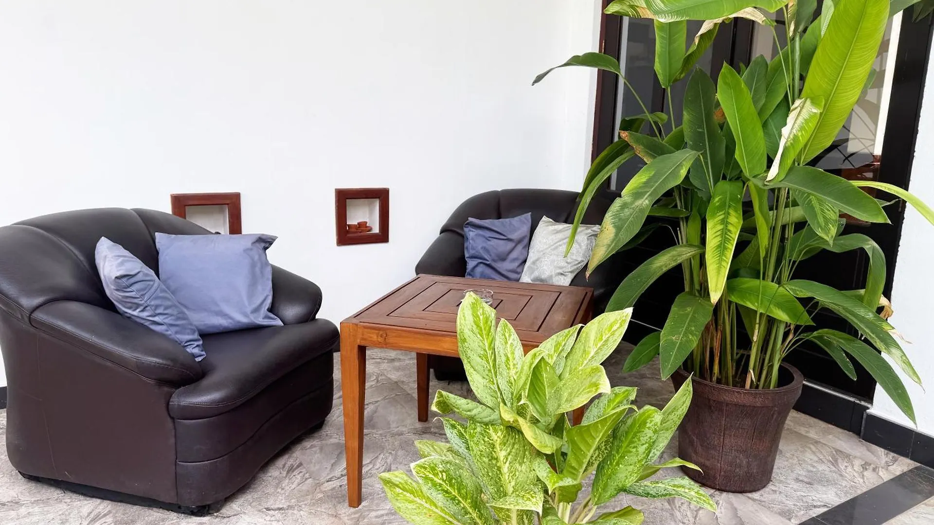 Bed & Breakfast Tropicana Negombo Boutique Hotel